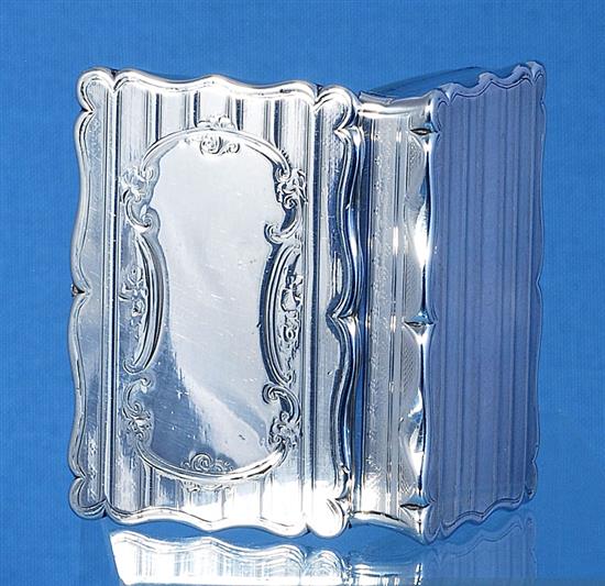 A Victorian silver snuff box, by Edward Smith, Length 85mm Weight: 4.6oz/144grms